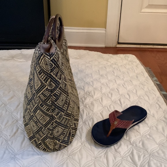 🤗 EUC—Well-made, Lined, Paper-straw Tote with interior pockets - Picture 4 of 16